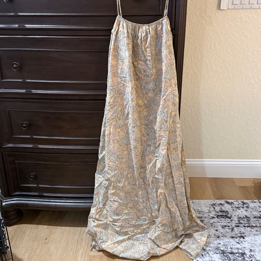 H&M Gold and Cream Patterned Dress